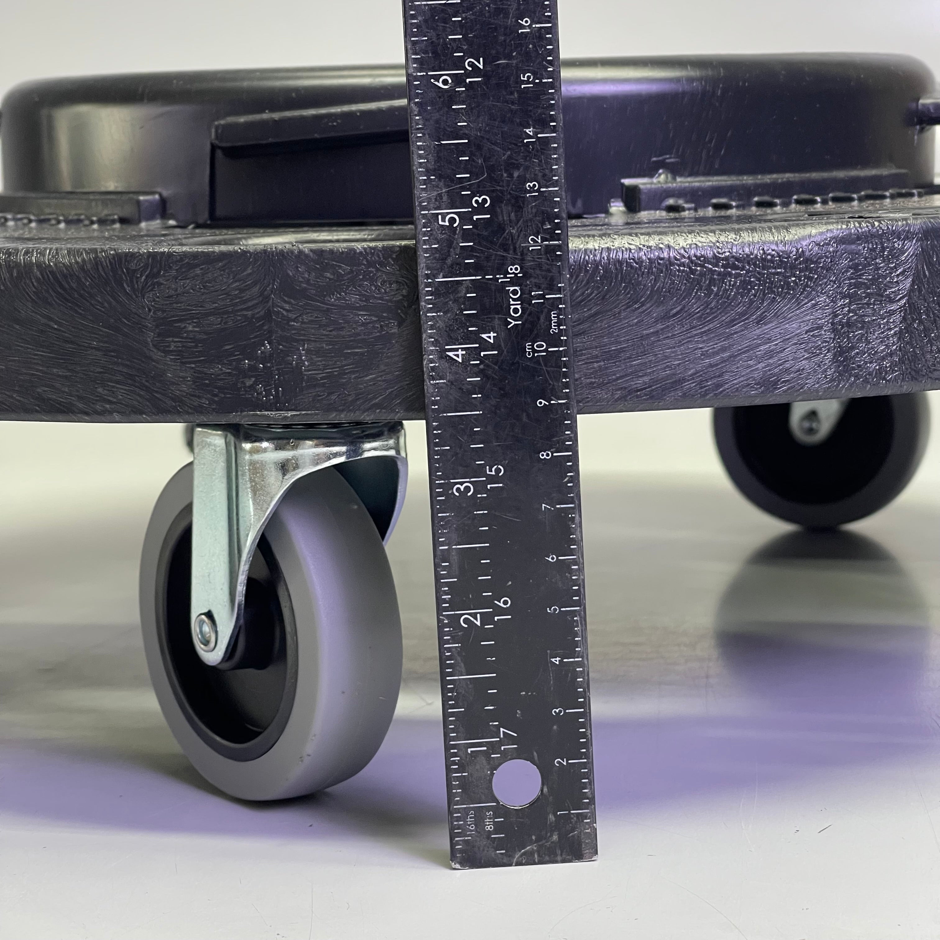 CARLISLE Bronco Round Trash Can Dolly W/ Replaceable Casters 18" Dia x 6" H 3691003